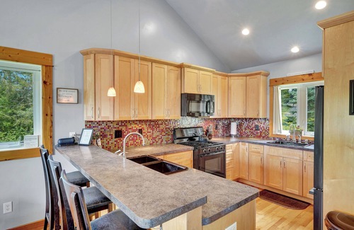 Ellicottville Chalet De Esquí | Redroof Ellicottville Chalet, Sauna, 8' ft hot tub and the best views!