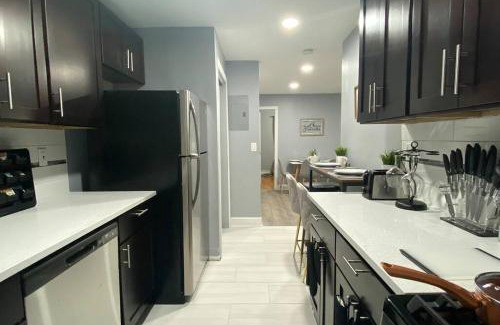 Snyder Square Apartamento | Reduced Priced! Apt by American Dream, Sleeps 6