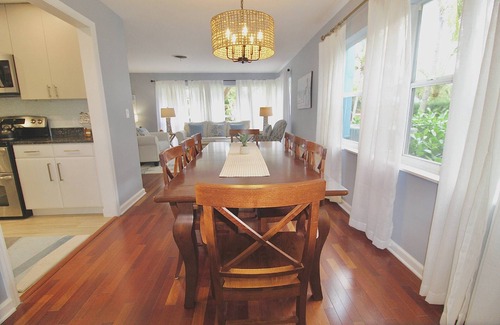 Stuart Casa | Reduced Rates! 4BR/3BA Home - Heated Pool - - Close to Beach and Historic Downtown Stuart!