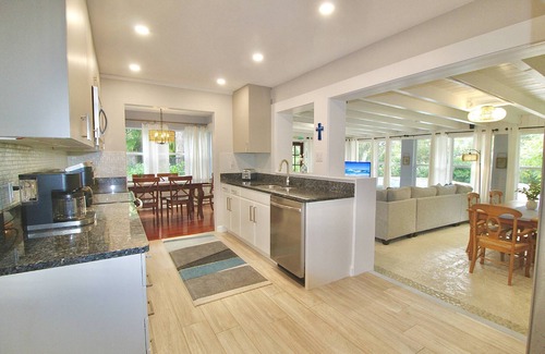 Stuart Casa | Reduced Rates! 4BR/3BA Home - Heated Pool - - Close to Beach and Historic Downtown Stuart!