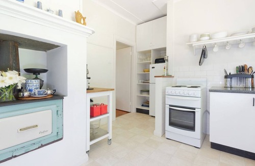 Burradoo Casa | Redwood Cottage - Burradoo getaway, Southern Highlands - 4pm Check Out Sunday