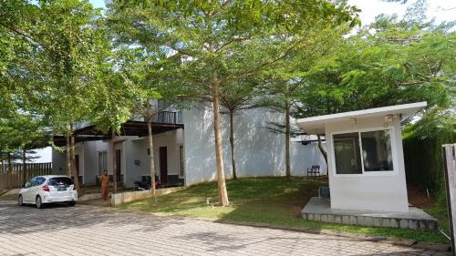 Pangkalpinang Apartamento | Redwood Residence