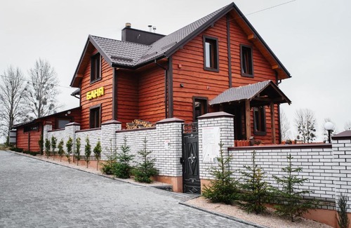 Vinnichki Casa | RedWoodHouse