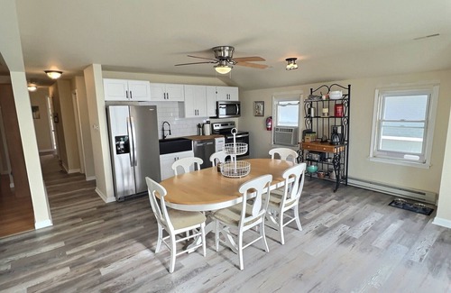 Goshen Casa | Reed's Beach - Bay Front Duplex - Both Units - Perfect for Multiple Families