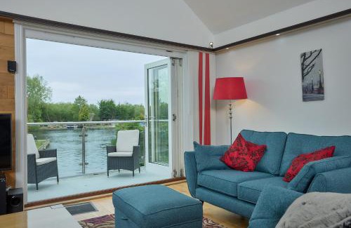 Horning Casa | Reedlings