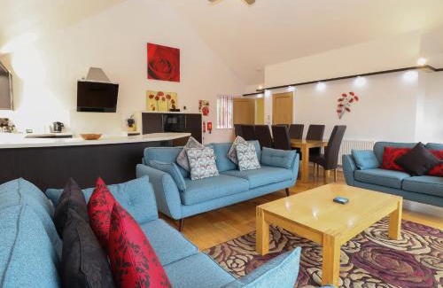 Horning Casa | Reedlings