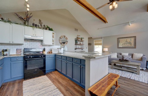 Kimberling City Casa | Reeds Spring Retreat with Lakeview Deck and Grill