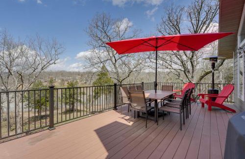 Kimberling City Casa | Reeds Spring Retreat with Lakeview Deck and Grill