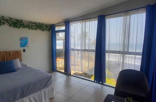 La Libertad Hotel | Reef On The water