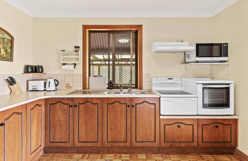 Port Noarlunga Casa | Reef & Vines ~ Port Noarlunga - Cosy Cottage Close to the Surf