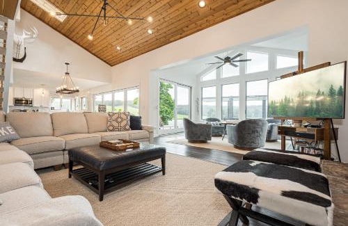 Swanton Casa | Reel Chill