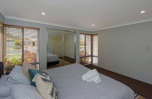Busselton Casa | Reel Cozy a family friendly holiday home walking distance to town