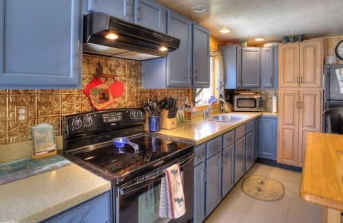 Rangeley Plantation Casa | Reel Life - ATV/Snowmobile from door!
