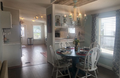 Indian Harbor Estates Casa | Reel Paradise Cottage- Canal Front- Bring your Boat to our 50’ Dock!