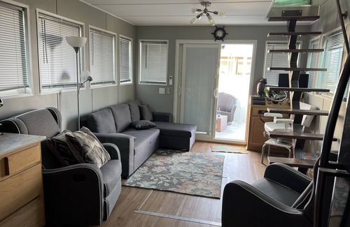 Venice Casa | Reel Therapy 3 bedroom houseboat