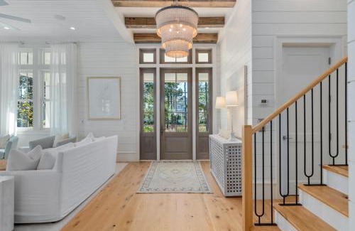 Watercolor Casa | 'Rees on Wiregrass' - Private Pool, Golf Cart, Carriage House - Lake District, WaterColor, FL home