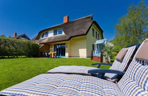 Puddemin Casa | Reetdachhaus Eibe 2, Kaminofen, Sauna, 8 Personen, W-Lan