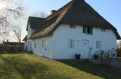 Poppenbull Casa | Reetdachhaus-Poppenbüll