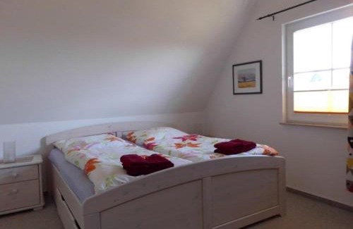 Ummanz Casa | Reetdachhaus Sonnenschein