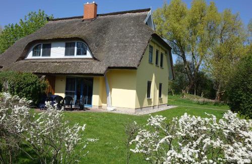 Puddemin Casa | Reetdachhaus Weißdorn 1