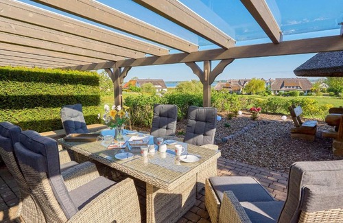 Monchgut-Granitz Casa | Reethaus Zickersche Berge - WG 02 mit Kamin und Terrasse