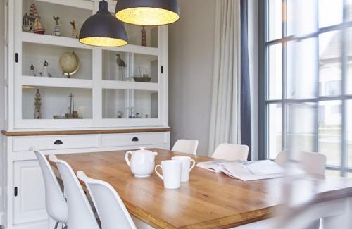 Kreptitz Casa | Reetland am Meer - Luxus Reetdachvilla mit 3 Schlafzimmern, Sauna und Kamin E17