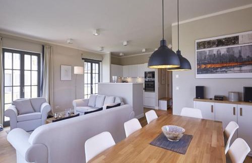 Kreptitz Casa | Reetland am Meer - Luxus Reetdachvilla mit 3 Schlafzimmern, Sauna und Kamin E23