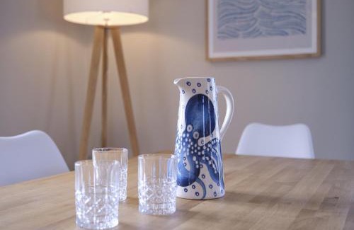 Dranske Casa | Reetland am Meer - Premium Reetdachvilla mit 3 Schlafzimmern, Sauna und Kamin H21