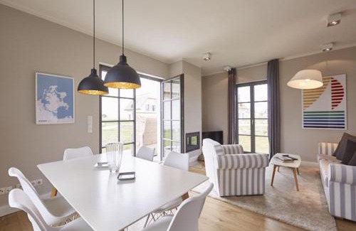 Kreptitz Casa | Reetland am Meer - Premium Reetdachvilla mit 3 Schlafzimmern, Sauna und Kamin E24