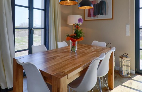 Dranske Casa | Reetland am Meer - Premium Reetdachvilla mit 3 Schlafzimmern, Sauna und Kamin F23
