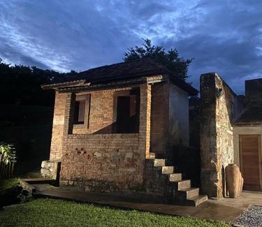 Monnerat Casa | Refúgio Mó de Pedra