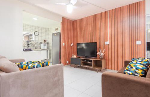 Cabo Frio Casa | Refúgio Tropical Casa de Praia com Piscina Climatizada e 4 Suítes e garagem 3 carros, 800 mtrs da praia internet 700 mbps, condomínio privado com pista de skate , quadra de futevôlei , campos e quadras de futebol!