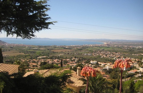 El Mas Fumats Villa | Ref. Alm03 - ACOGEDORA VILLA CON JARDIN Y VISTAS AL MAR