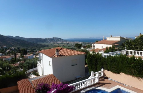 El Mas Fumats Villa | Ref. Can07 - CONFORTABLE VILLA CON VISTAS AL MAR