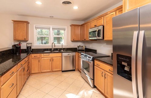 Pigeon Point Casa | Refinished 3-BR Lowcountry Retreat