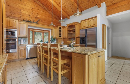 Mill Hall Cabina | Reflection Ridge an Epic Mountain Cabin w/ Pickleball, Sauna, Theatre, Golf-Sim, Pond & Hot Tub