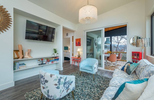 Old Fort Casa | Reflections on Mill Creek | Hot Tub & Walking Distance to Old Fort!