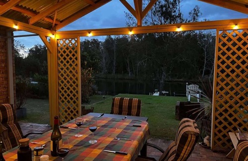 Lake Conjola Casa | REFLECTIONS is the perfect family get away location.