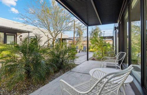Camelback East Apartamento | Refreshing 1-bedroom Apartment - 80 Walkscore!