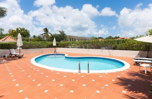 Porters Casa | Refreshing 2bed Townhome walking distance to beach