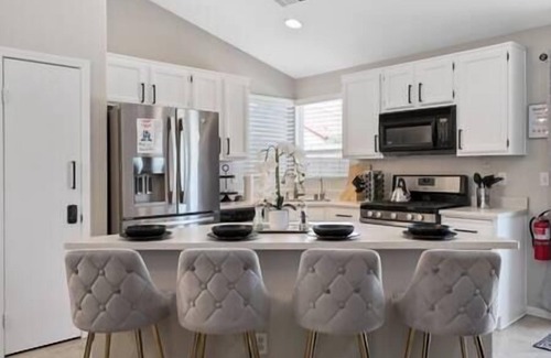 North Las Vegas Casa | ❤️Refreshing Pool House: 3BR in Vegas with BBQ