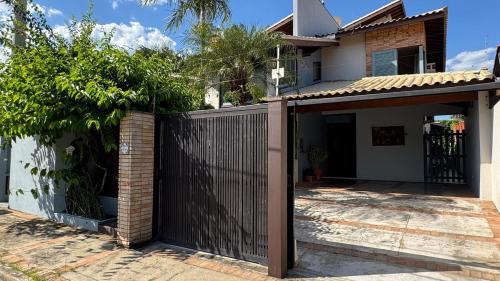 Peruibe Casa | Refugio Completo Piscina Privativa, Ar-Condicionado em Todos os Espaços Churrasqueira, Jardim e Enxoval Incluso 200m da Praia