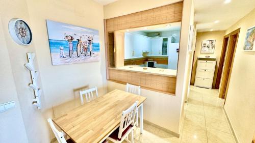 Benajarafe Apartamento | Refugio con Piscina junto al Mar en Benajarafe