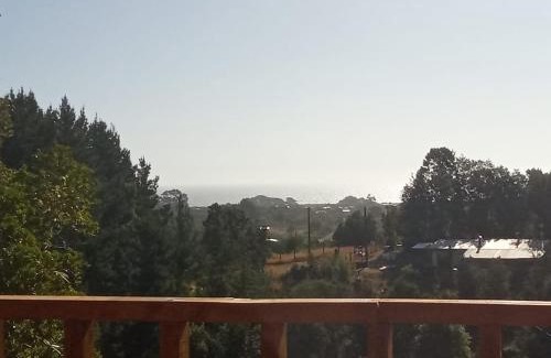 Valdivia Chalet De Esquí | Refugio de montaña con vista al mar