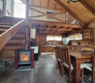 Pinto Chalet De Esquí | Refugio Vacacional I - Las Trancas - RENTCOVAC