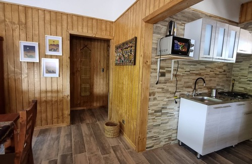 Pinto Chalet De Esquí | Refugios de Montaña Reloncaví-Ruka Lee IV - Estación de Esquí Nevados de Chillán