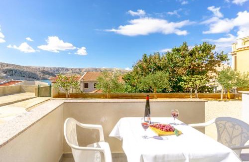 Metajna Apartamento | Reful Top modern facility with large terrace or balcony
