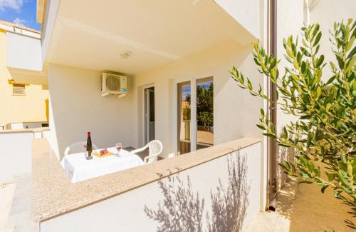 Metajna Apartamento | Reful Top modern facility with large terrace or balcony