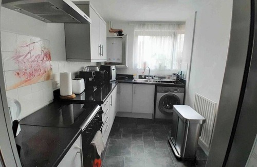Stonebridge Casa | Refurb’d 3 bed house near Wembley with Hot Tub!