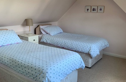 Guildford Casa | Impresionante chalet reformado en Guildford (a 2 minutos del centro de la ciudad)